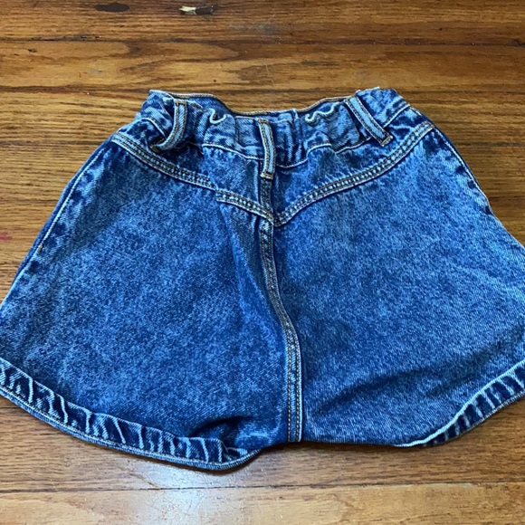 Hundred Pieces Shorts - Picture 7 of 7